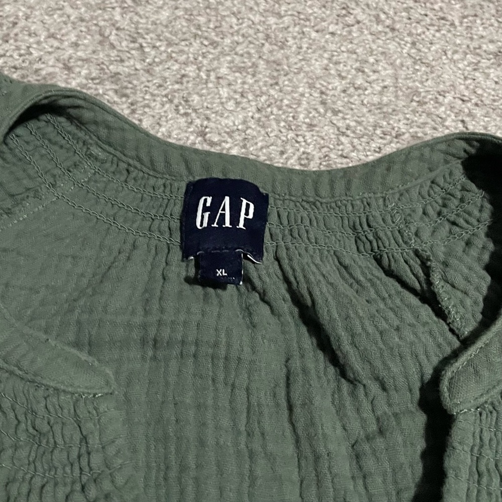 GAP Lightweight Dress - Picture 2 of 3